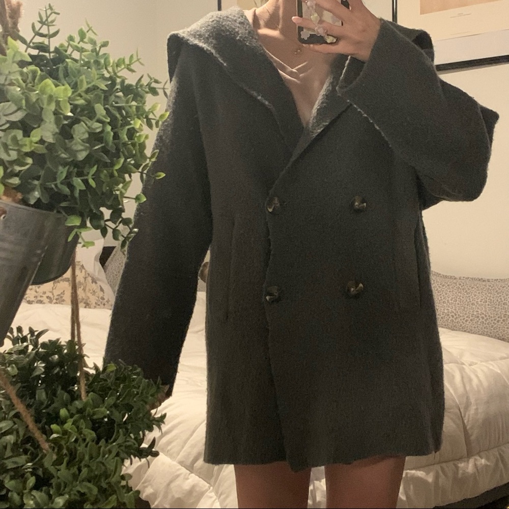 Gray knit blazer with hoodie 🤍